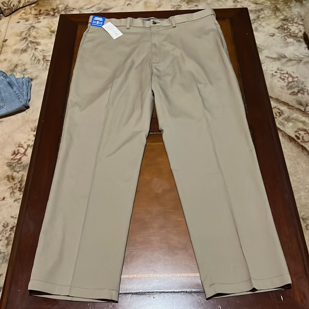 Haggar Men's Tan Chinos